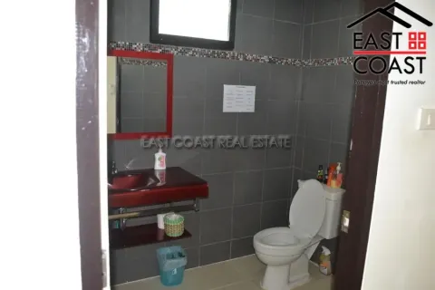 Casa de 8 dormitorios en Pattaya, Tailandia № 212790 - foto 7
