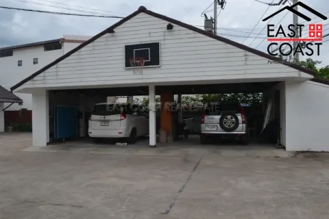 Casa de 8 dormitorios en Pattaya, Tailandia № 212790 - foto 23
