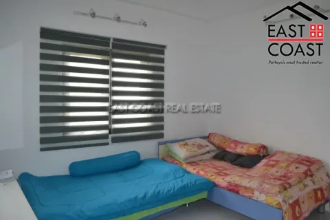 Casa de 8 dormitorios en Pattaya, Tailandia № 212790 - foto 14