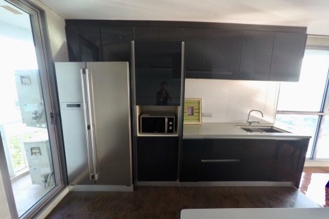 Condo in Bangkok, Thailand, 2 bedrooms  № 143742 - photo 7