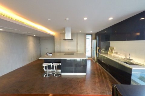 Condo in Bangkok, Thailand, 2 bedrooms  № 143742 - photo 6