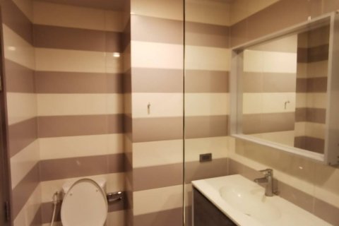 Condo in Bangkok, Thailand, 2 bedrooms  № 143745 - photo 4
