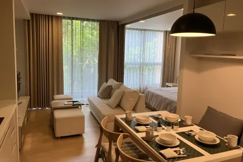 Студия в кондо в Ваттхане, Бангкок, Таиланд № 154216 - фото 1