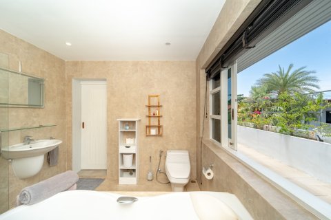 Villa in Ko Samui, Thailand 4 bedrooms № 154218 - photo 12