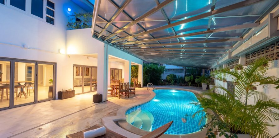 Villa in Ko Samui, Thailand 4 bedrooms № 154218