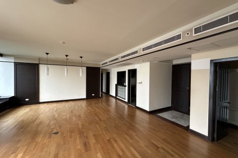 Кондоминиум с 3 спальнями в Патхум Ване, Бангкок, Таиланд № 149814 - фото 3