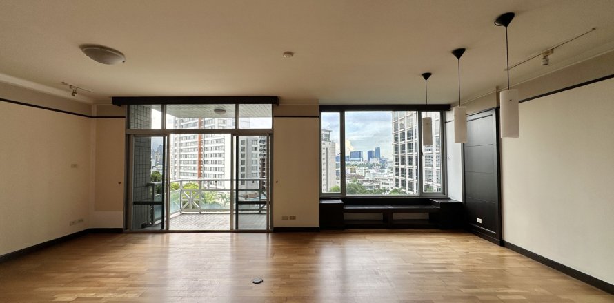 Кондоминиум с 3 спальнями в Патхум Ване, Бангкок, Таиланд № 149814