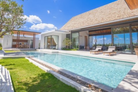 Villa in Phuket, Thailand 4 bedrooms № 191167