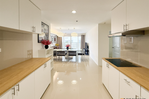 Condo in Bangkok, Thailand, 4 bedrooms № 190007 - photo 4