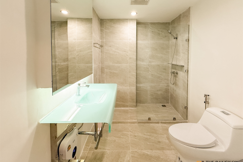Condo in Bangkok, Thailand, 4 bedrooms № 190007 - photo 7
