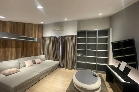 Townhouse in Pak Kret, Thailand 3 bedrooms № 160445 - photo 19