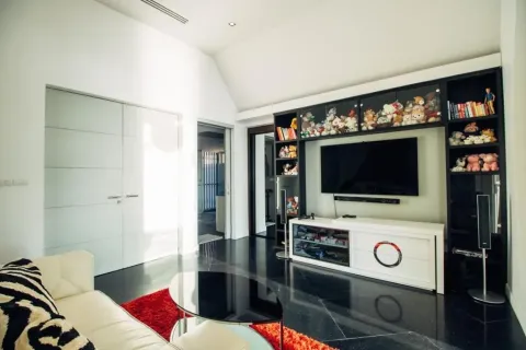 Villa in Kathu, Thailand 3 bedrooms № 157304 - photo 15