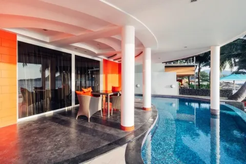 Villa in Kathu, Thailand 3 bedrooms № 157304 - photo 2