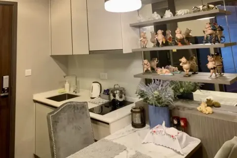 Studio in the Condo in Watthana, Bangkok, Thailand  № 157301