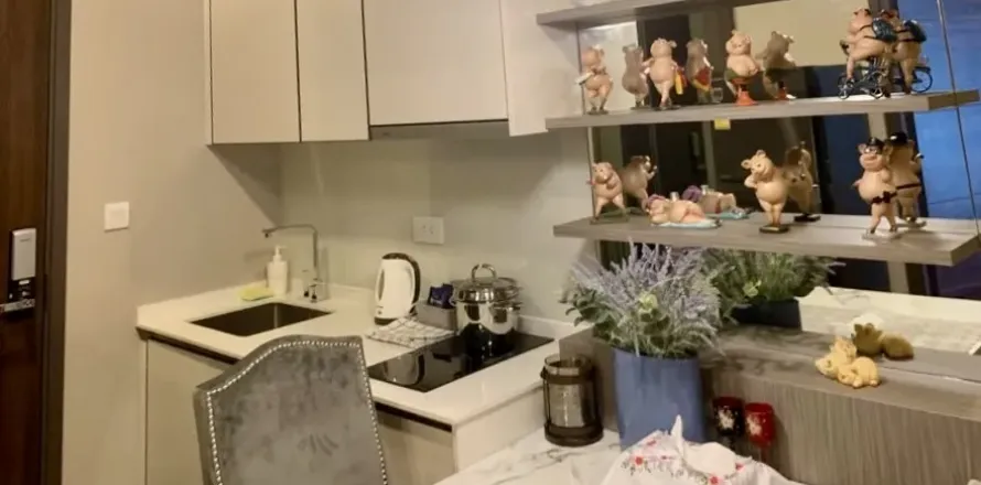 Студия в кондо в Ваттхане, Бангкок, Таиланд № 157301