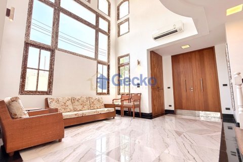 House in Pattaya, Thailand 3 bedrooms № 196210 - photo 7