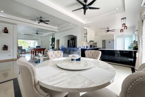 บ้านในพัทยา, ประเทศไทย 4 ห้องนอน № 196209 - รูปถ่าย 11