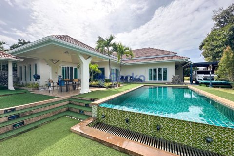 Maison à Pattaya, Thaïlande 4 chambres № 196209