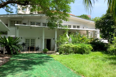 Дом в Бангкоке, Таиланд с 3 спальнями  № 143460 - фото 1