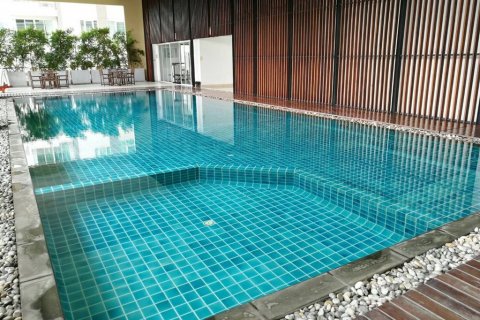 Condo in Bangkok, Thailand, 2 bedrooms № 143465 - photo 9