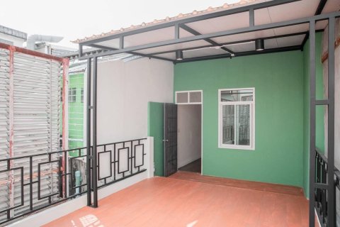 Таунхаус в Кхлонг Сане, Бангкок, Таиланд с 2 спальнями  № 150213 - фото 7