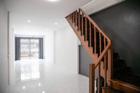 Таунхаус в Кхлонг Сане, Бангкок, Таиланд с 2 спальнями  № 150213 - фото 6