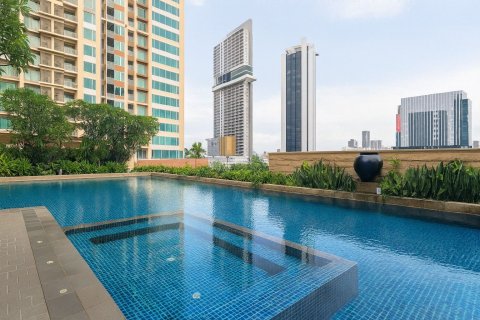 Кондоминиум с 2 спальнями в Сатхоне, Бангкок, Таиланд № 150214 - фото 17