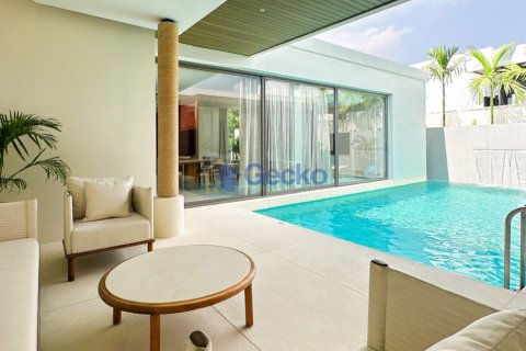 House in Pattaya, Thailand 3 bedrooms № 196331 - photo 10