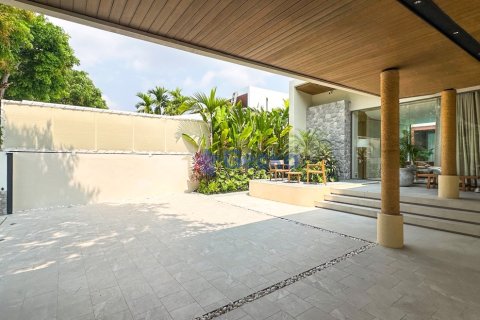 House in Pattaya, Thailand 3 bedrooms № 196331 - photo 15