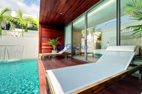 House in Pattaya, Thailand 3 bedrooms № 196331 - photo 3