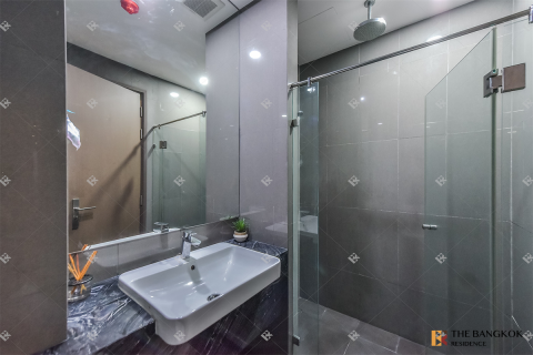 Condo in Bangkok, Thailand, 2 bedrooms  № 202329 - photo 4