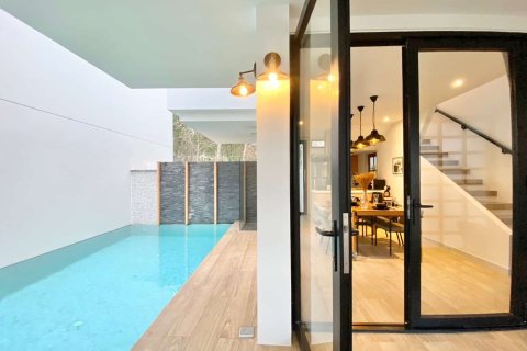 Villa in Phuket, Thailand 3 bedrooms № 165896