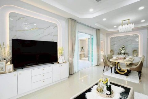 Вилла в Паттайе, Таиланд с 3 спальнями  № 172794 - фото 4