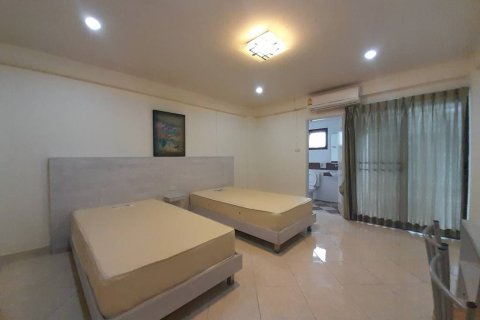 Propriété commerciale à Pattaya, Thaïlande 2080 m2 № 172800 - photo 9