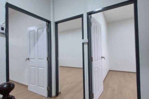 Таунхаус в Банг-Кхо-Лаеме, Бангкок, Таиланд с 3 спальнями  № 172796 - фото 10