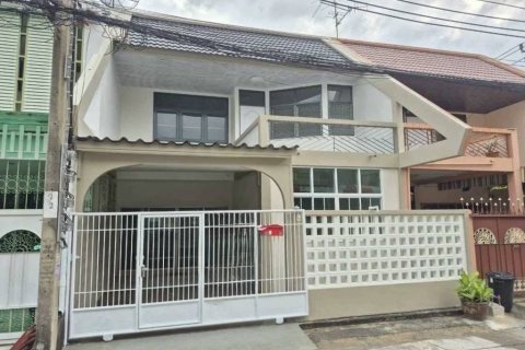 Таунхаус в Банг-Кхо-Лаеме, Бангкок, Таиланд с 3 спальнями  № 172796