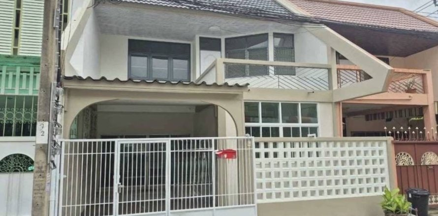 Таунхаус в Банг-Кхо-Лаеме, Бангкок, Таиланд с 3 спальнями  № 172796