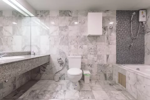 Condo à Bang Rak, Bangkok, Thaïlande, 2 chambres  № 136201 - photo 6