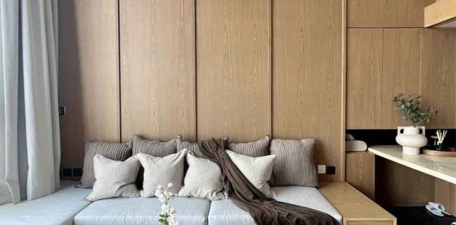 Дуплекс в Ваттхане, Бангкок, Таиланд с 2 спальнями  № 136198