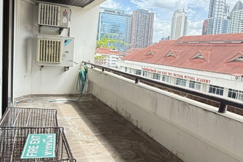 Condo in Watthana, Bangkok, Thailand, 2 bedrooms № 136197 - photo 5