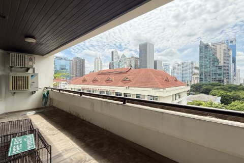 Condo in Watthana, Bangkok, Thailand, 2 bedrooms № 136197 - photo 3