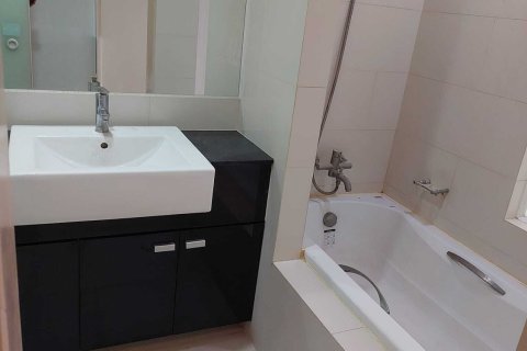 Condo à Khlong San, Bangkok, Thaïlande, 2 chambres № 161980 - photo 13