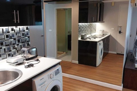 Condo à Khlong San, Bangkok, Thaïlande, 2 chambres № 161980 - photo 4