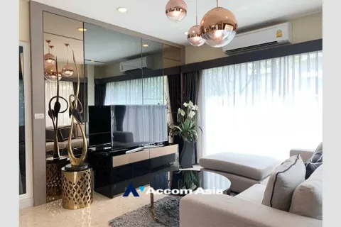 Maison à Saphan Sung, Bangkok, Thaïlande 4 chambres № 217310