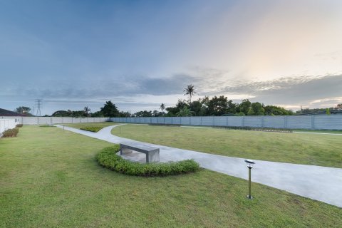 House in Bang Lamung, Thailand 4 bedrooms № 157603 - photo 3