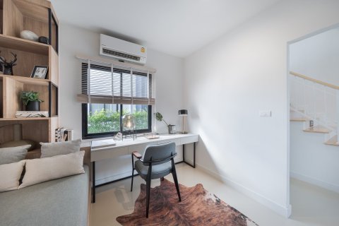 House in Bang Lamung, Thailand 4 bedrooms № 157603 - photo 14