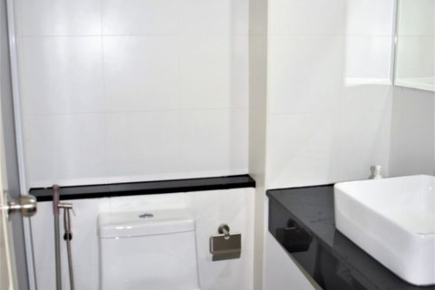 Condo in Bangkok, Thailand, 1 bedroom  № 157609 - photo 5