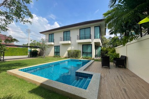 Studio in Bang Lamung, Thailand № 157606