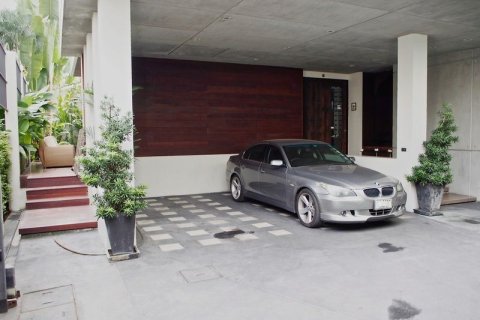 Villa in Watthana, Bangkok, Thailand 5 bedrooms № 154375 - photo 2