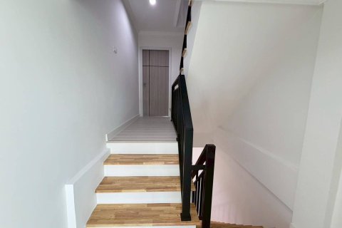 Дом в Лат Пхрау, Бангкок, Таиланд с 4 спальнями  № 154380 - фото 11